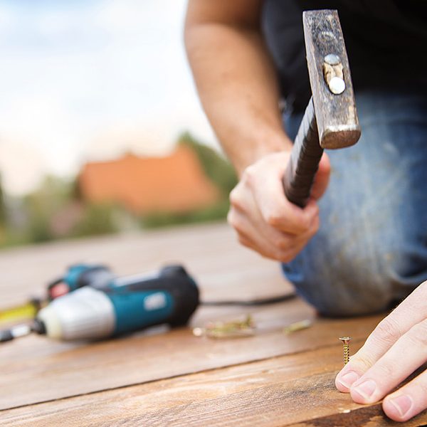 10-advantages-to-hiring-a-handyman-Feature-Image