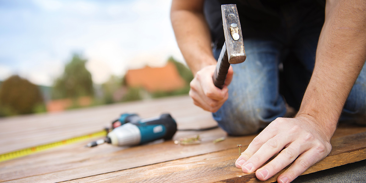 10-advantages-to-hiring-a-handyman-Feature-Image